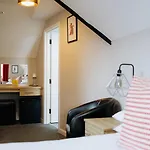 Red Mullions Guest House